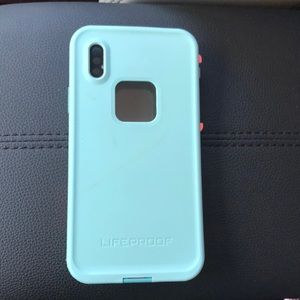 iPhone X life proof case
